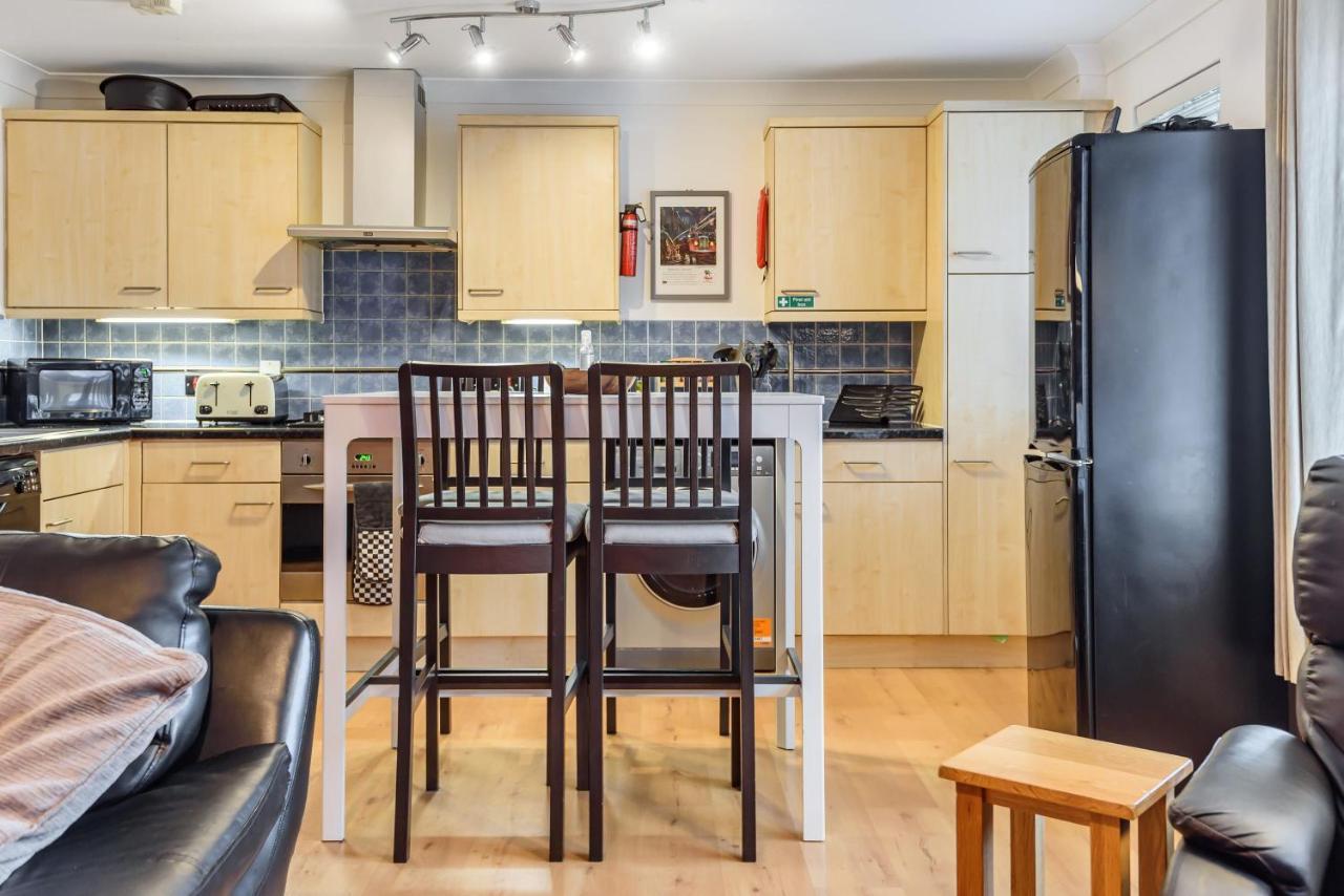 Stylish 2 Bedroom Apartment, Central Exeter, Parking On Site Dış mekan fotoğraf