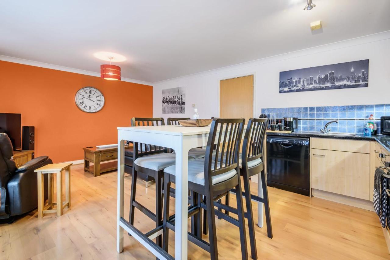 Stylish 2 Bedroom Apartment, Central Exeter, Parking On Site Dış mekan fotoğraf